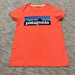 Patagonia kids medium 10 salmon orange pink logo t-shirt